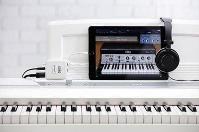 Posibilidad de conexión mediante USB audio y USB midi en un piano electrónico a tablets, móviles y ordenadores. plugKEY de Roland.